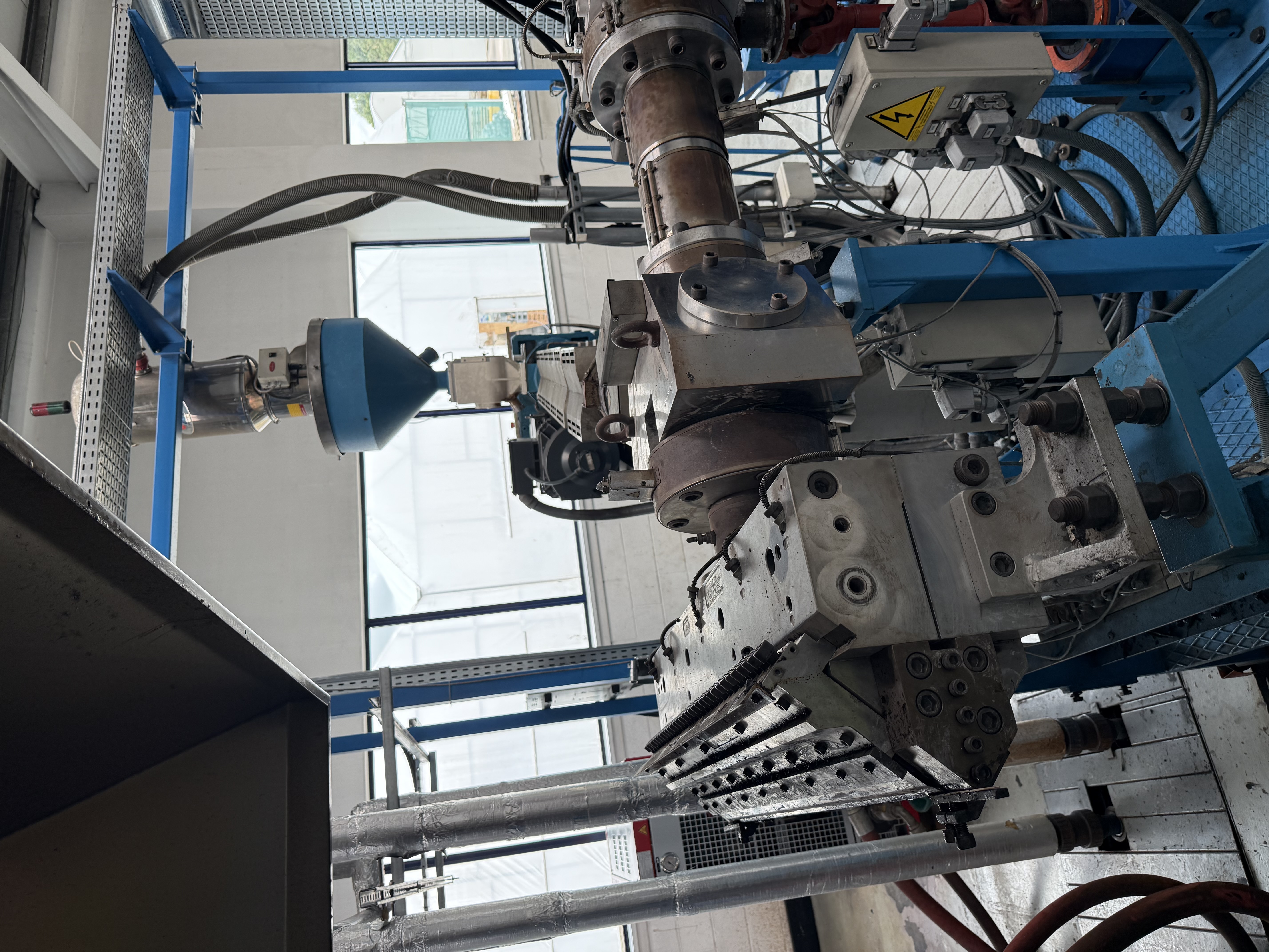 Used 2004 Amut Co-Extrusion Line