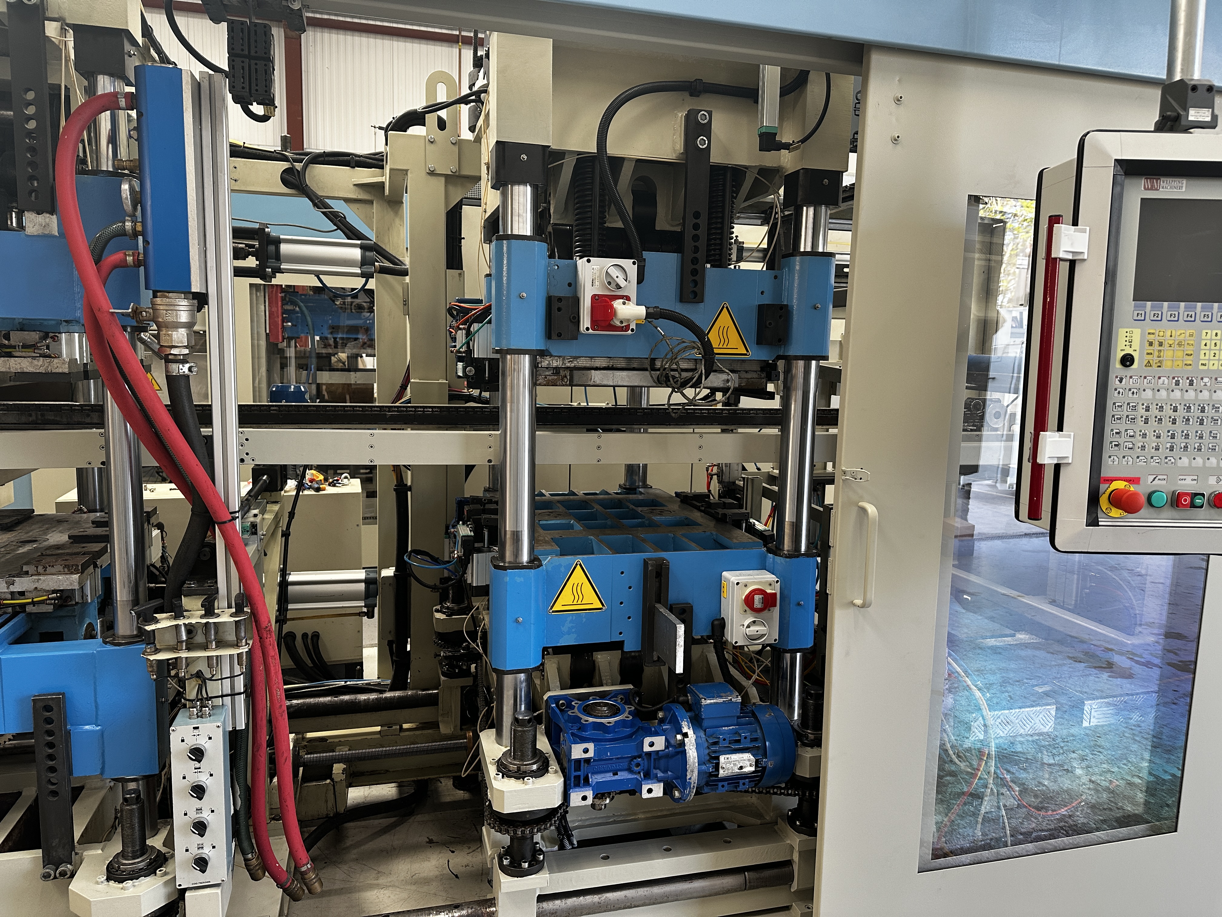 Used 2011 WM FC 780E Speedmaster