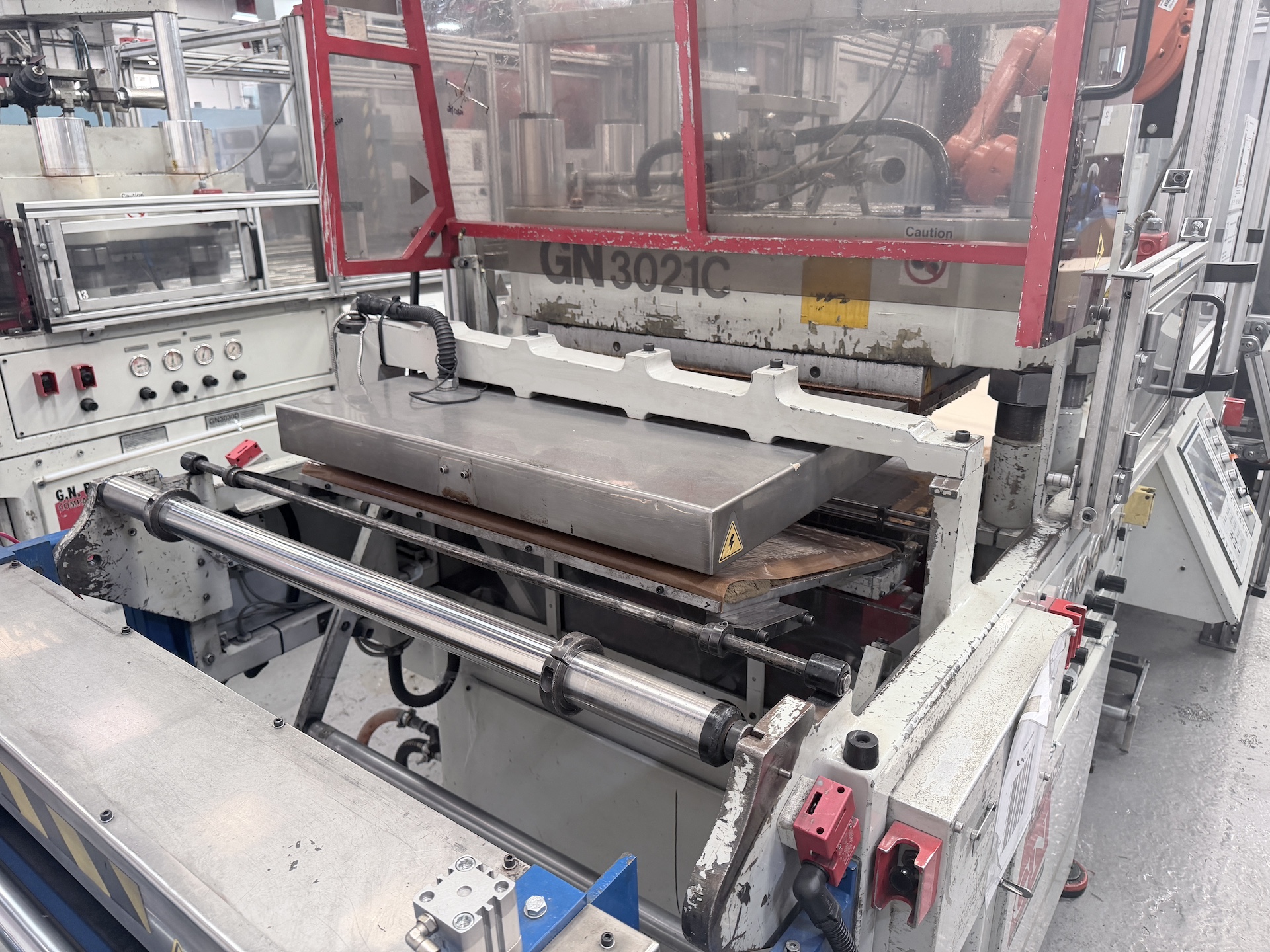 Used 2000 GN 3021C