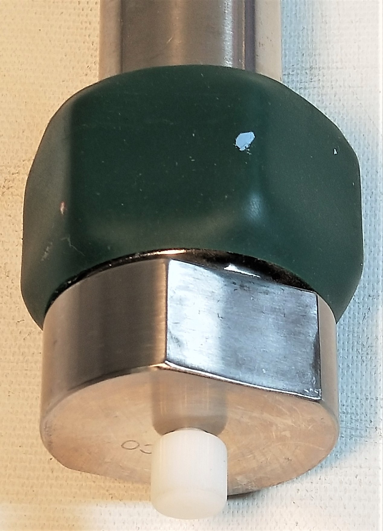 Used Vydac 218TP1022 C18 Preparative HPLC Column - 25 cm × 22 mm x 10µm