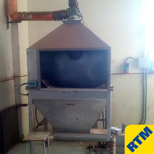 Used Vertical Bagging Machine with Powder Feeder