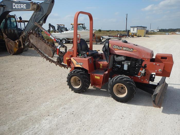 Used 2015 DITCH WITCH RT45