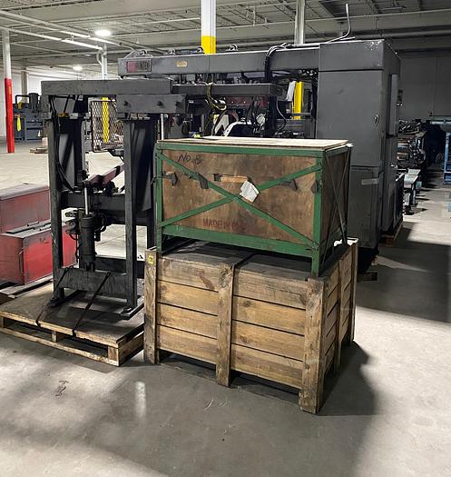 Used HUNTER HMP18C AUTOMATIC MOLDING MACHINE