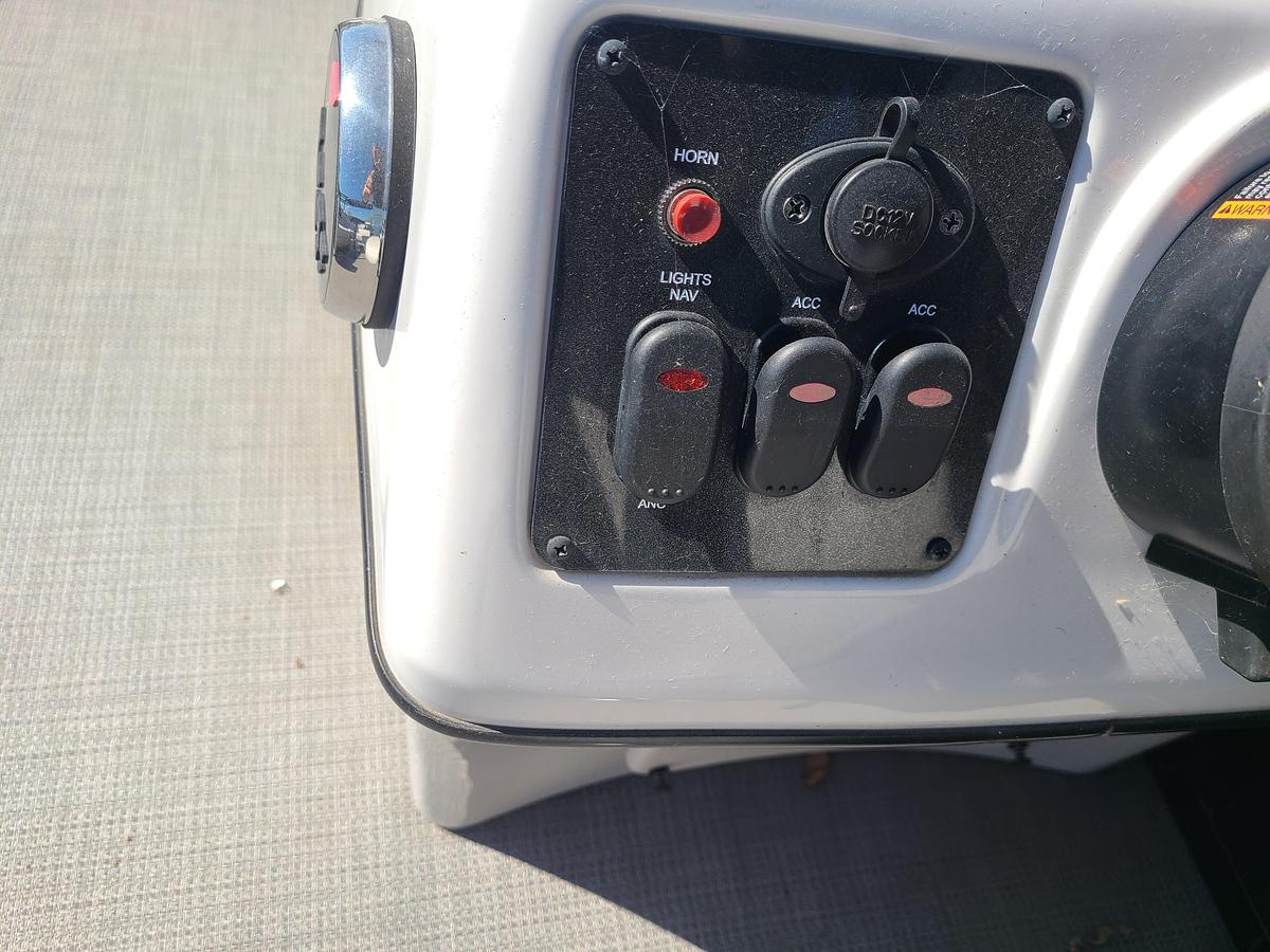 Used 2021 Viaggio Del Mar 16C W/ Minn Kota E-Drive
