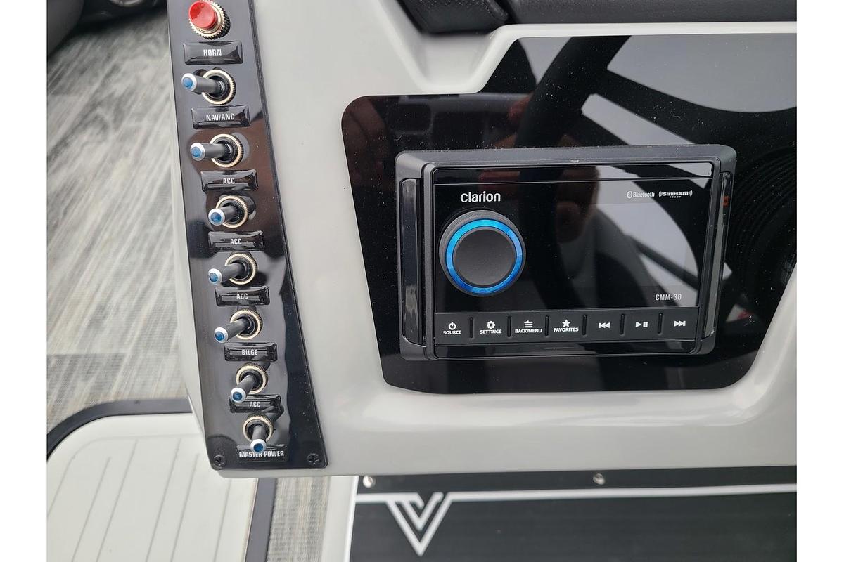 2025 Viaggio Lago X22U Tritoon With A 150HP Suzuki Motor & Yacht Club Trailer