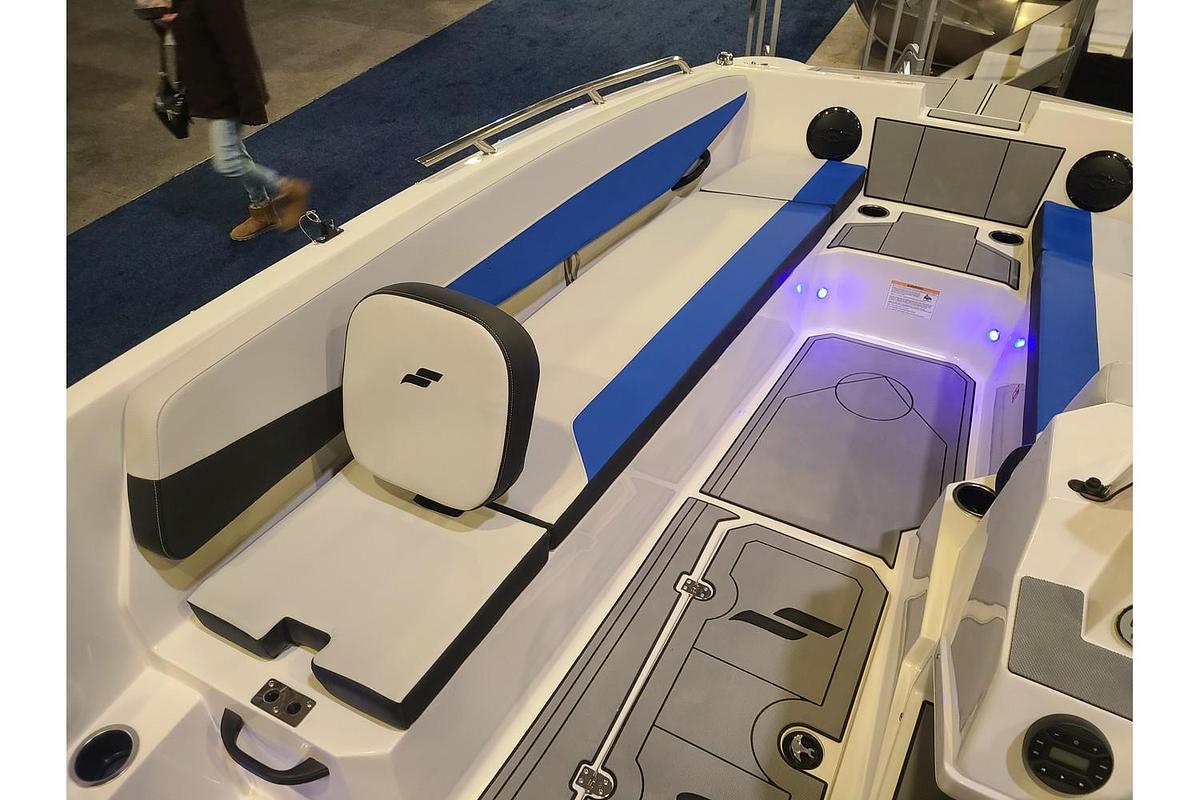 2026 Starcraft SV 18 OB With A 140HP Suzuki Motor