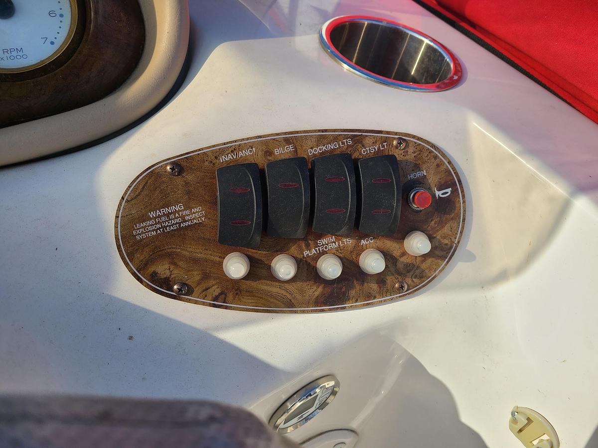 Used 2003 Starcraft 2000 Aurora