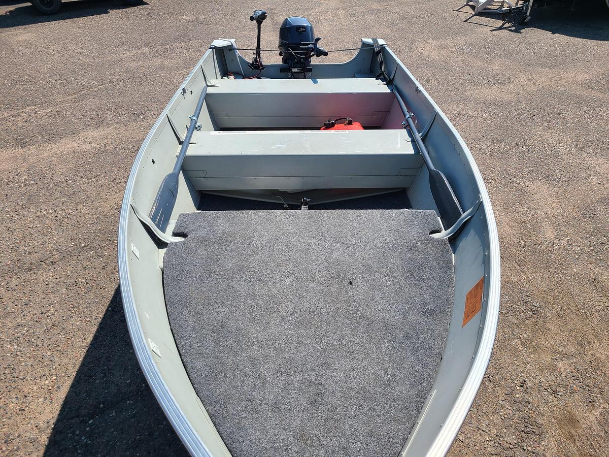 Used 2001 Alumacraft V-14 W/ A 2022 Yamaha 25HP Motor & Trailer