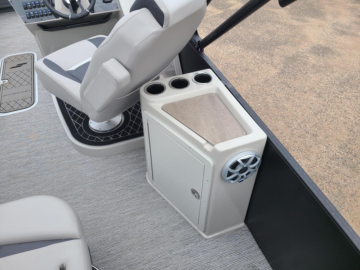 2026 Starcraft SLS-3 DL Bar With A 150HP Suzuki Motor
