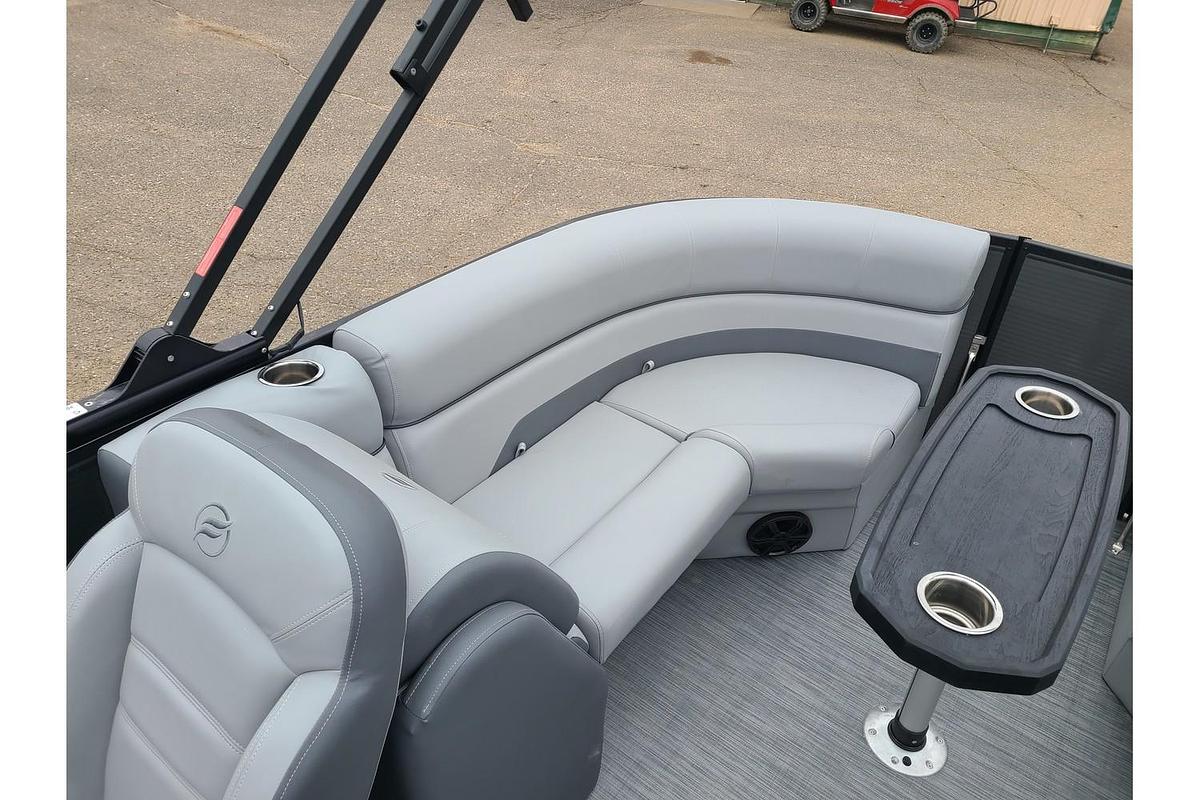 2024 Flagship Endurance 22CU With A 115HP Suzuki Motor