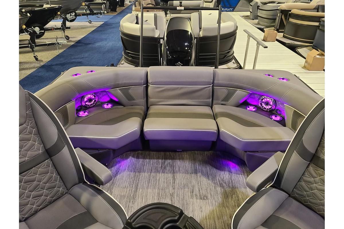 2026 Viaggio Diamante 24Q Tritoon W/ A 350HP Suzuki Motor