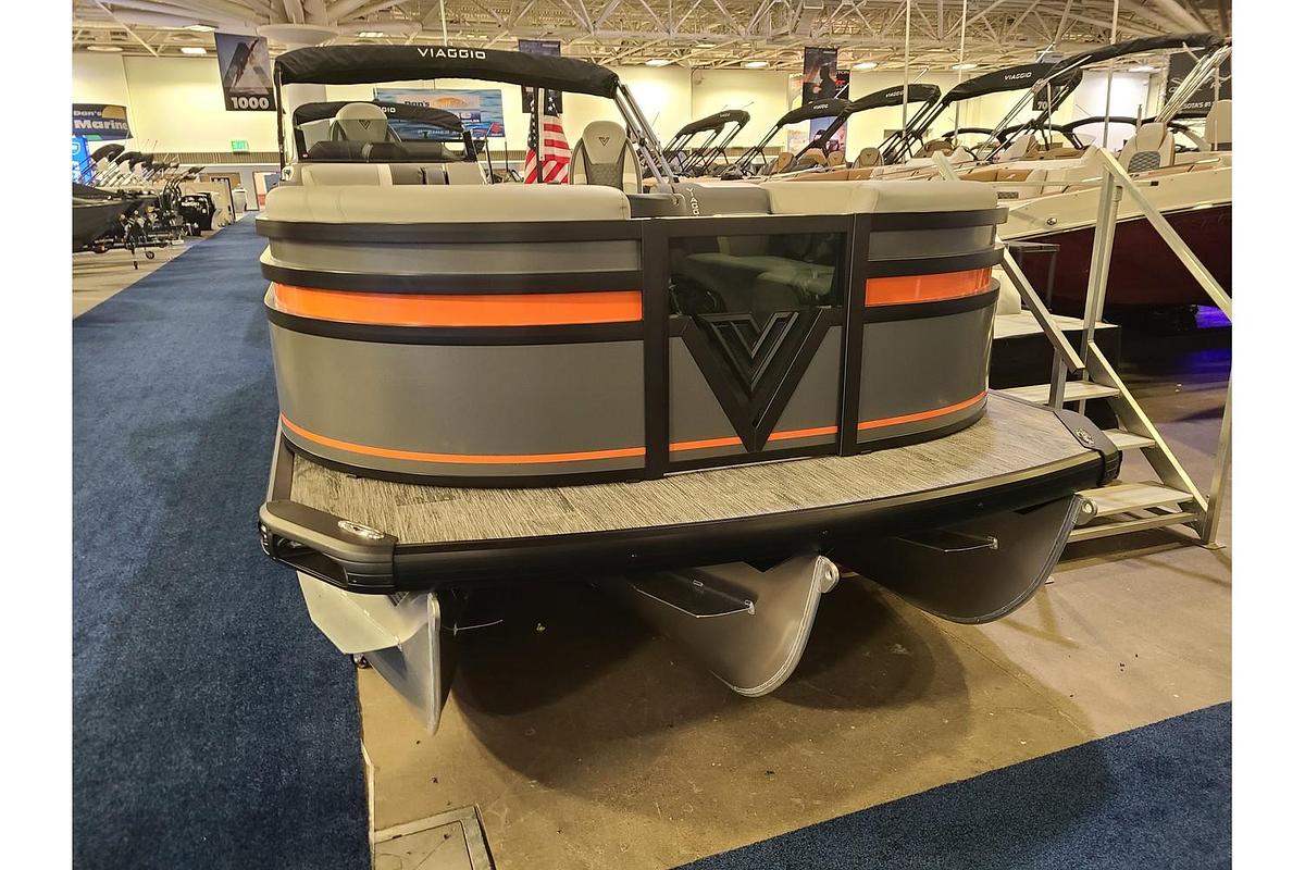 2026 Viaggio Lago Z22U Tritoon W/ A Suzuki 150HP Motor