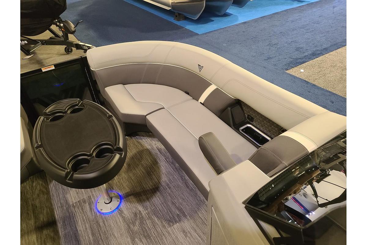 2026 Viaggio Lago Z22U Tritoon W/ A Suzuki 150HP Motor