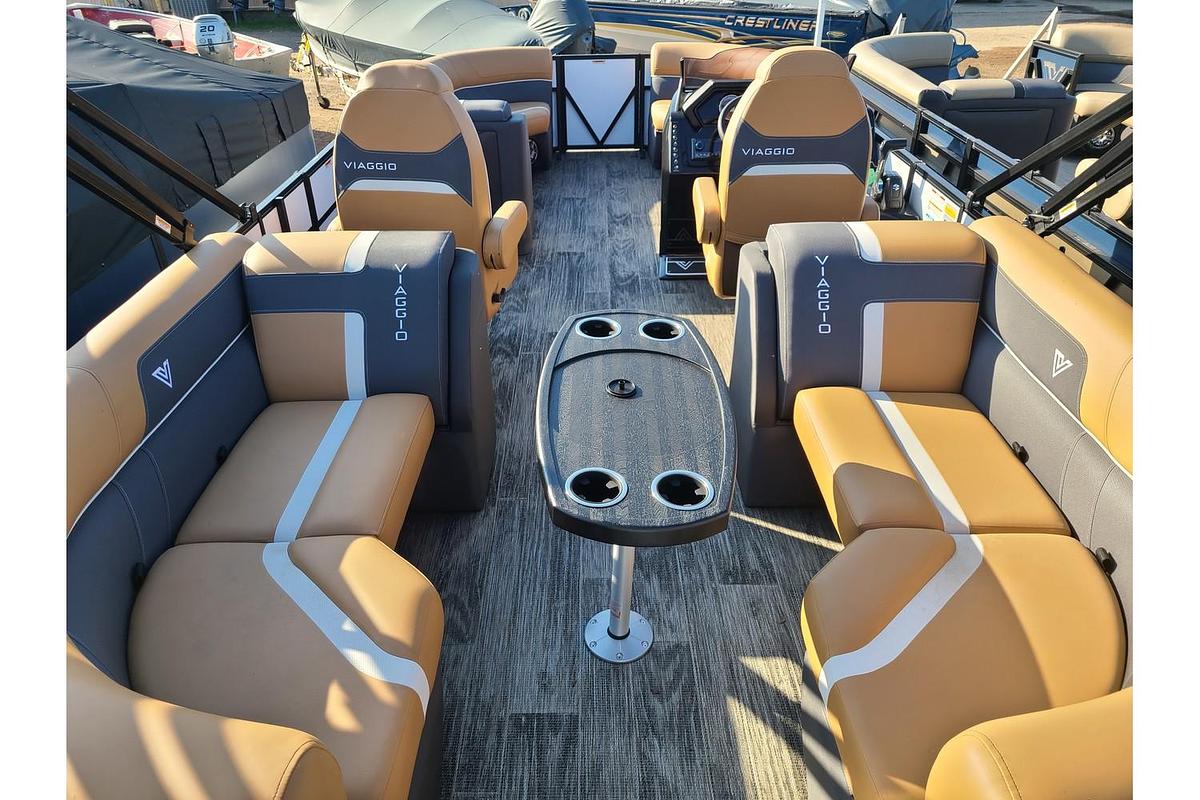 2025 Viaggio Lago X22U With A 115HP Suzuki Stealth Motor