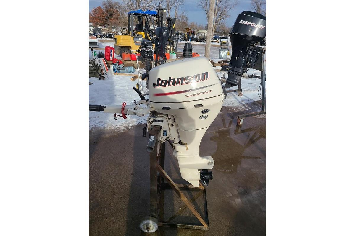 Used 2005 Johnson 9.9HP 4-Stroke Tiller