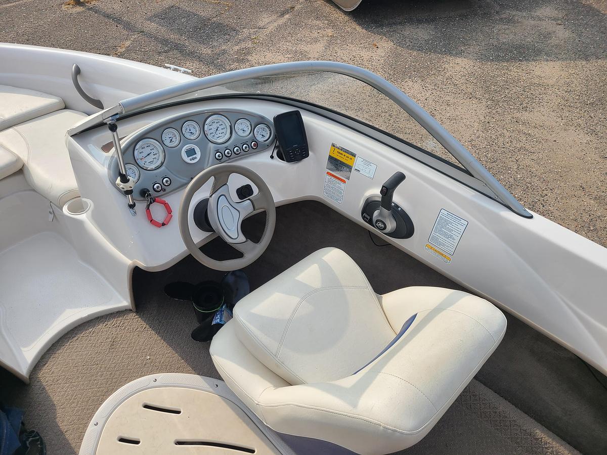Used 2004 Tahoe Q4 Fish & Ski
