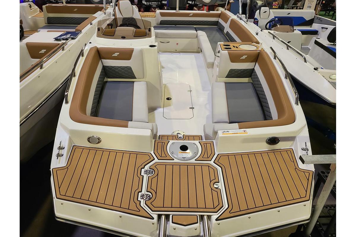 2026 Starcraft SVX 211 OB With A 200HP Suzuki Motor