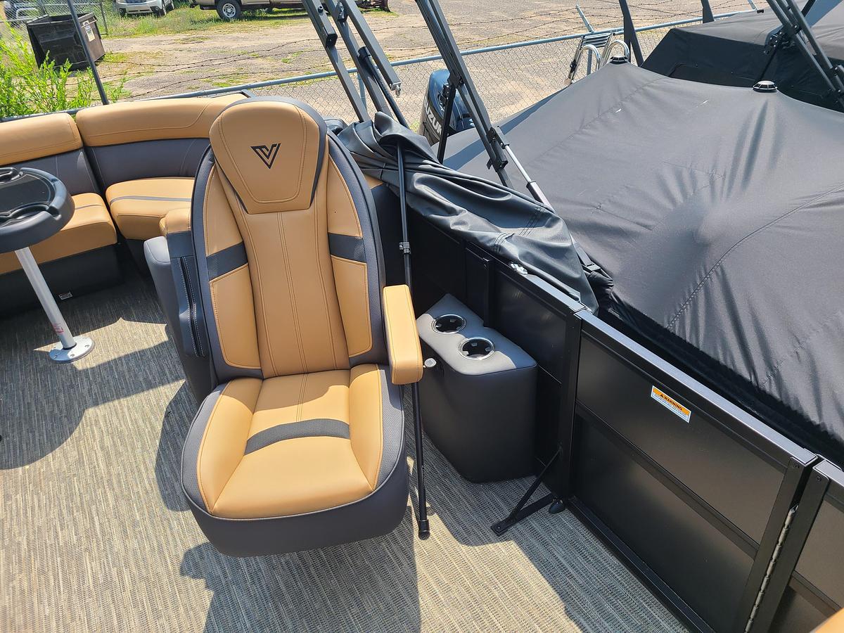 2026 Viaggio Lago X22U Tritoon