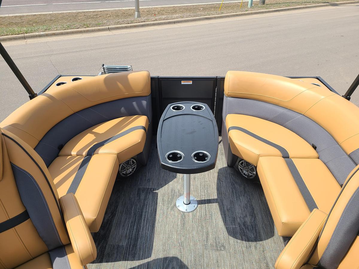 2025 Viaggio Lago X18U W/ 60HP Suzuki Motor