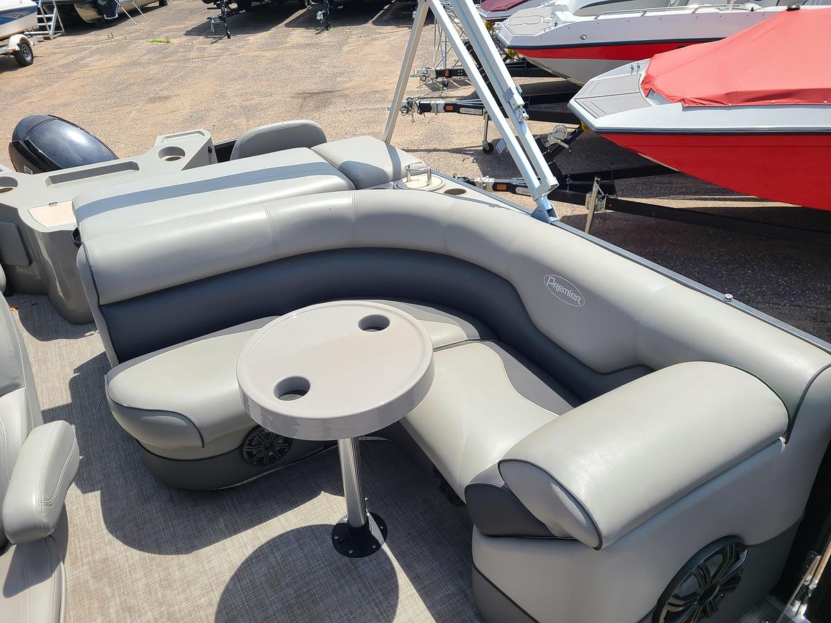 Used 2015 Premier 221 Gemini With A 115HP Evinrude ETEC Motor