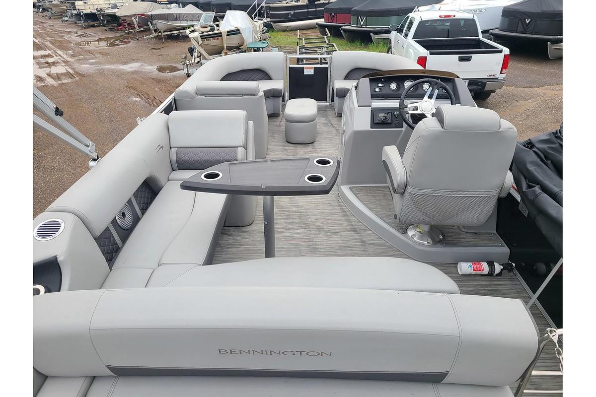 Used 2021 Bennington L22LSB Swingback W/ 90HP Yamaha