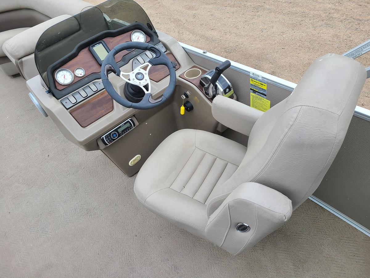 Used 2013 Premier 220 Sunsation W/ 60HP Mercury