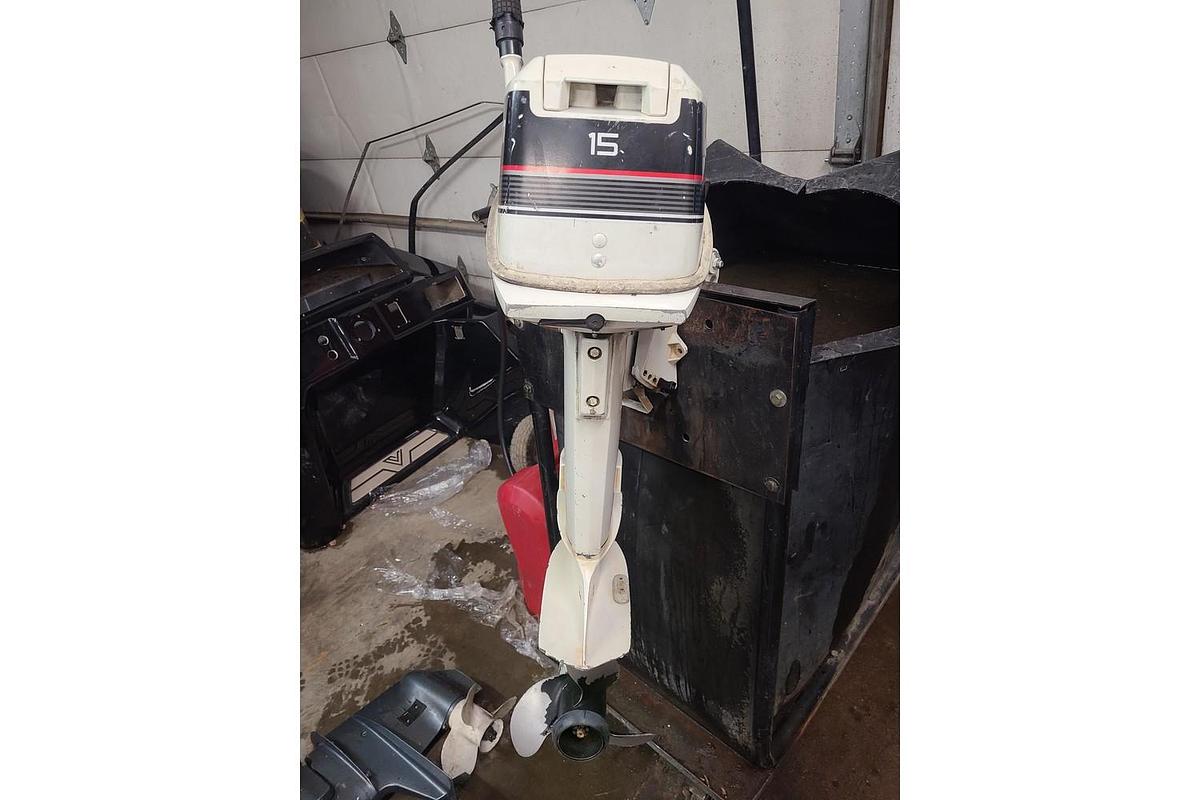 Used 1989 Johnson 15 Tiller
