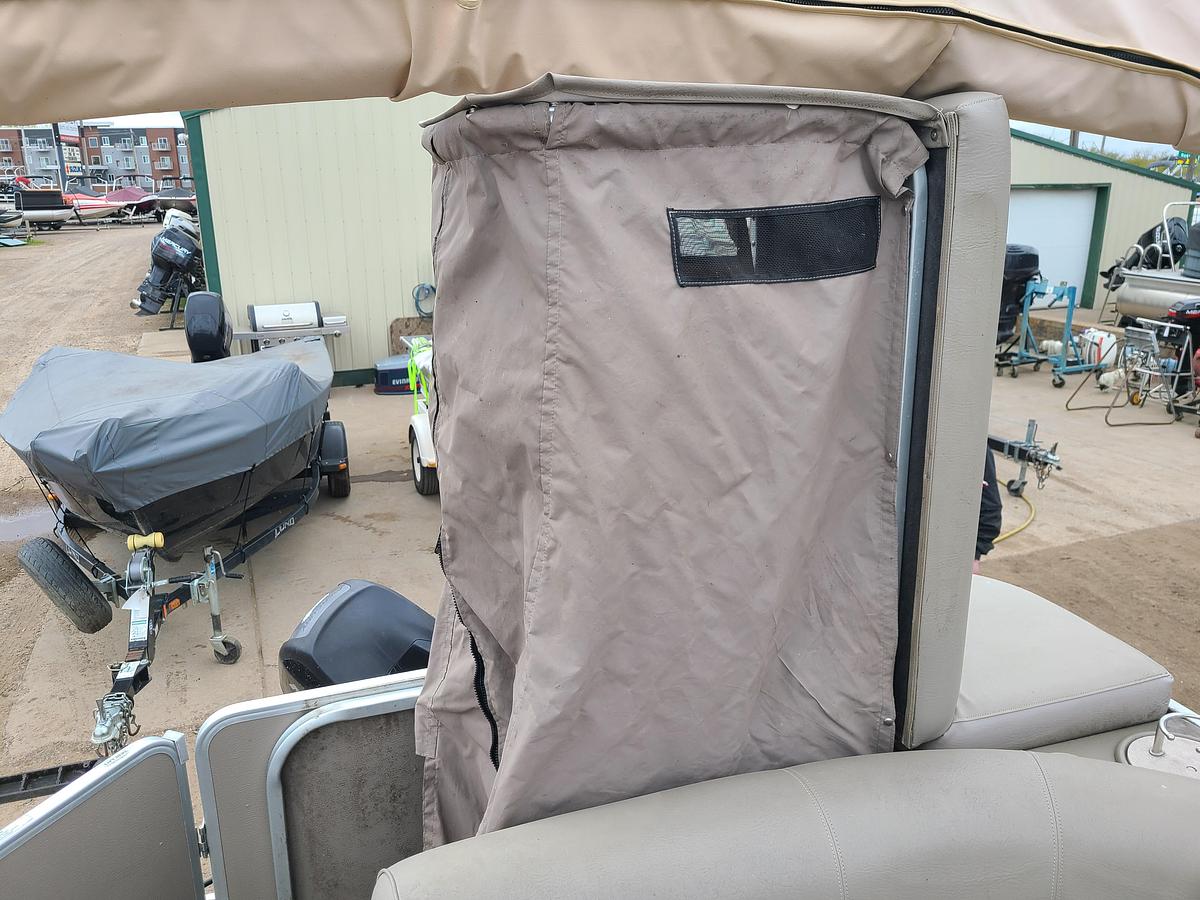 Used 2013 Premier 220 Sunsation W/ 60HP Mercury