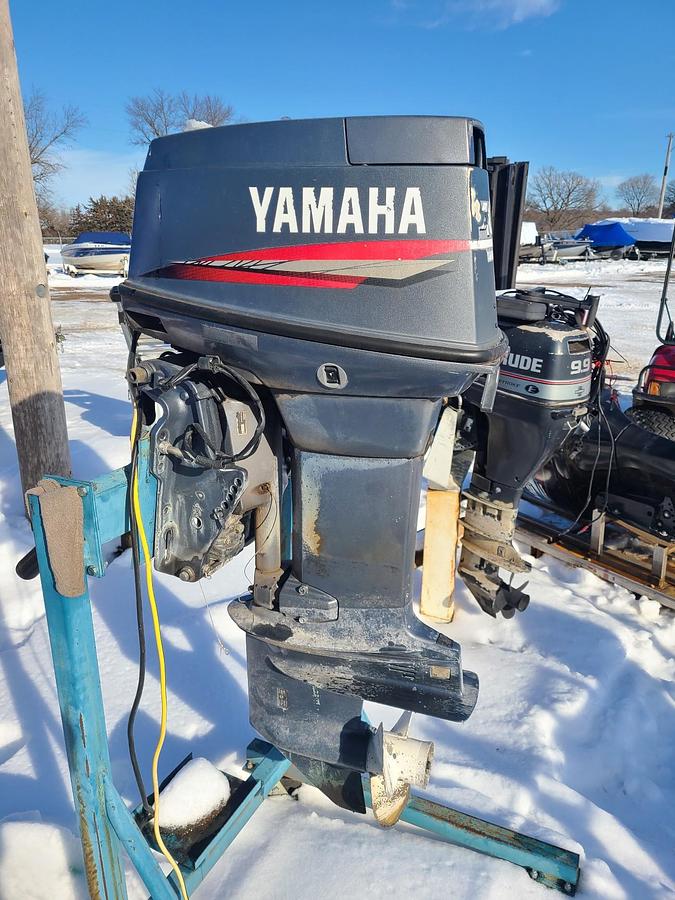 Used 1999 Yamaha 40HP 2-Stroke