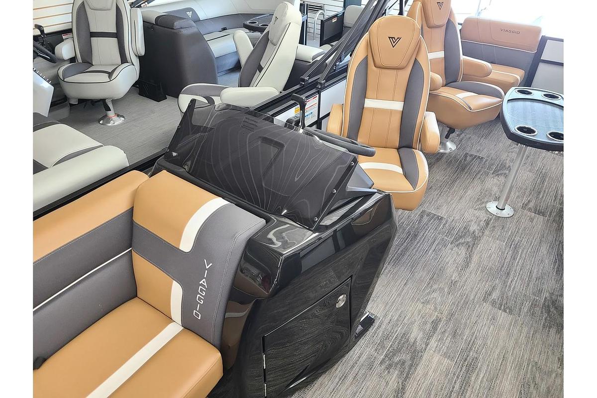 2025 Viaggio Lago X22Q W/ Suzuki 115HP Stealth Motor