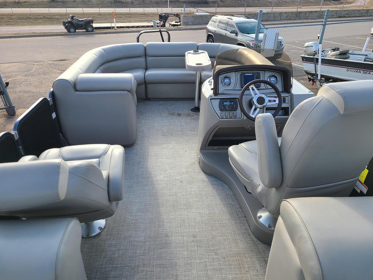 Used 2018 Premier 230 Sunsation RF With A 115HP Mercury Motor