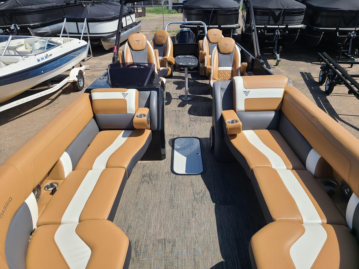 Used 2021 Viaggio Diamante D26Q Tritoon With A 250HP Mercury Verado