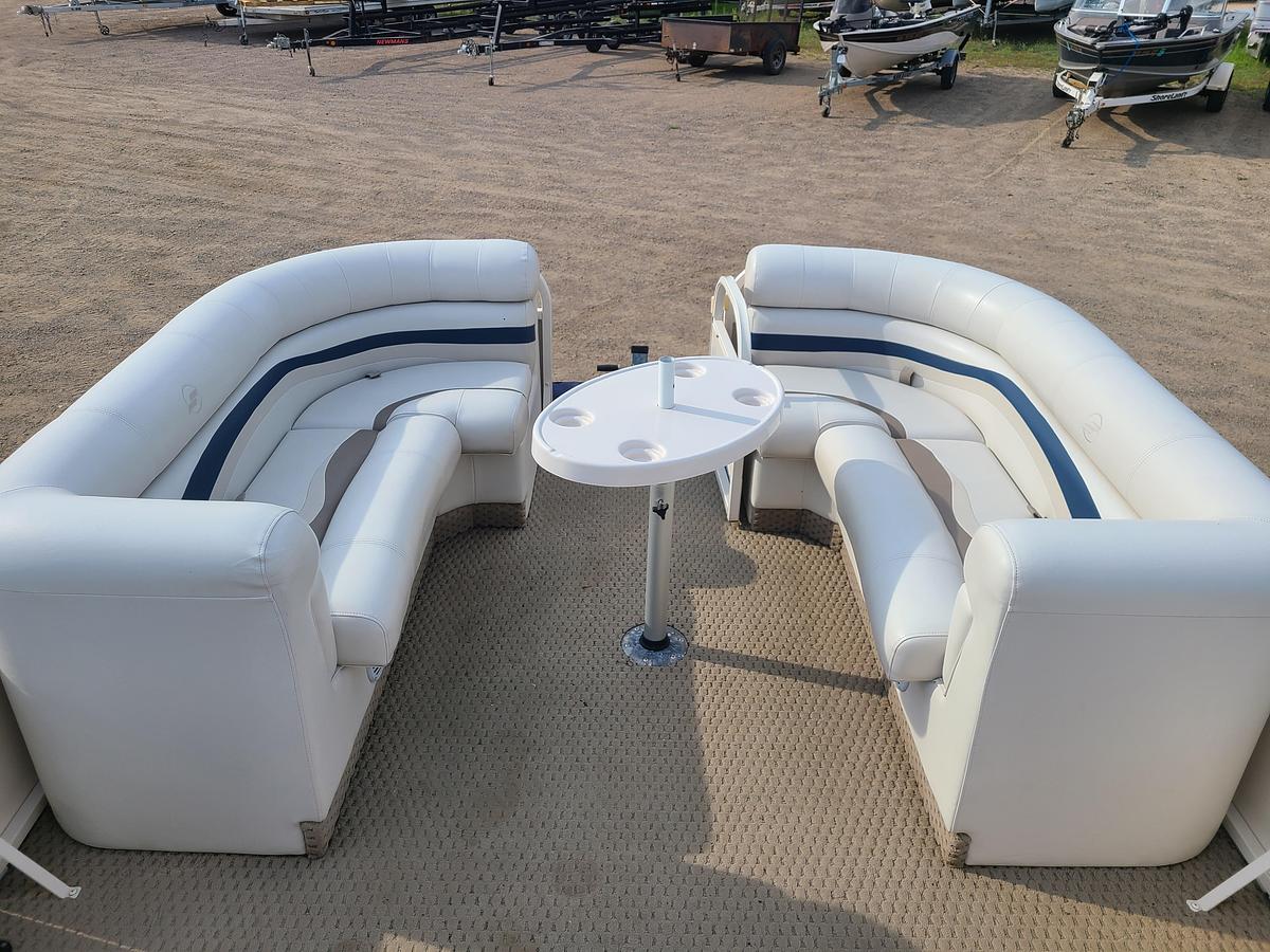 Used 2005 Starcraft Elite 206 With A 50HP Honda Motor & Bunk Trailer