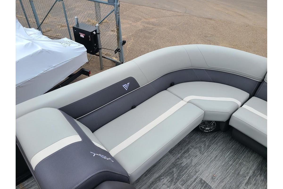2025 Viaggio Lago X22U Tritoon With A 150HP Suzuki Motor & Yacht Club Trailer