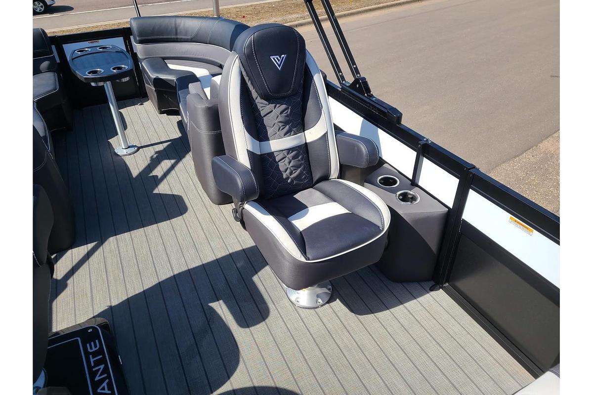 2025 Viaggio Diamante 26U With Suzuki 250HP Stealth Motor & Trailer