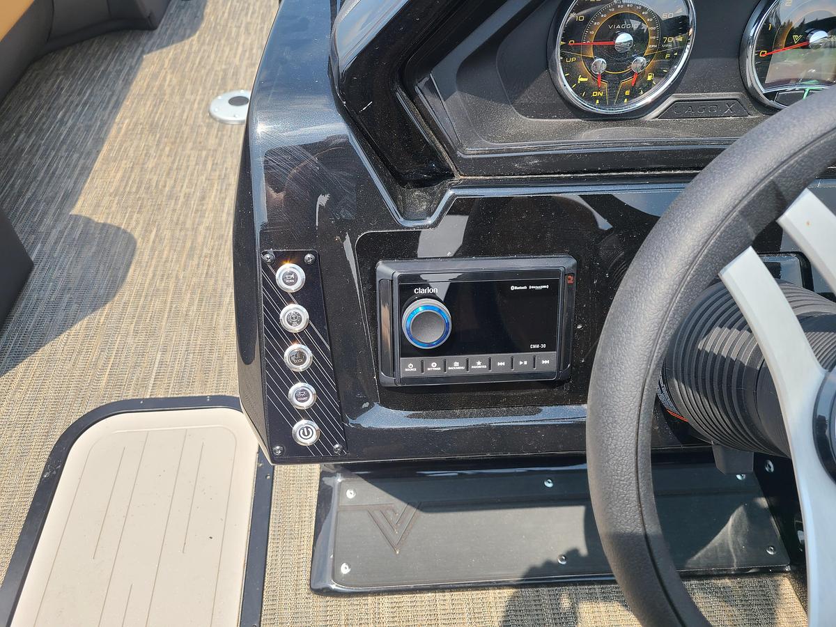2026 Viaggio Lago X22U Tritoon