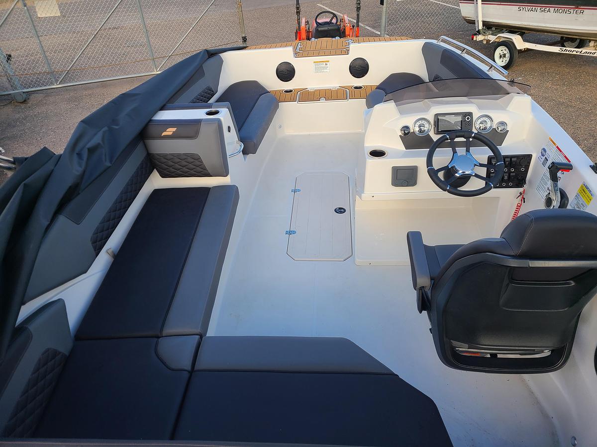 2026 Starcraft SVX 171 W/ A Suzuki 115HP Motor & Trailer