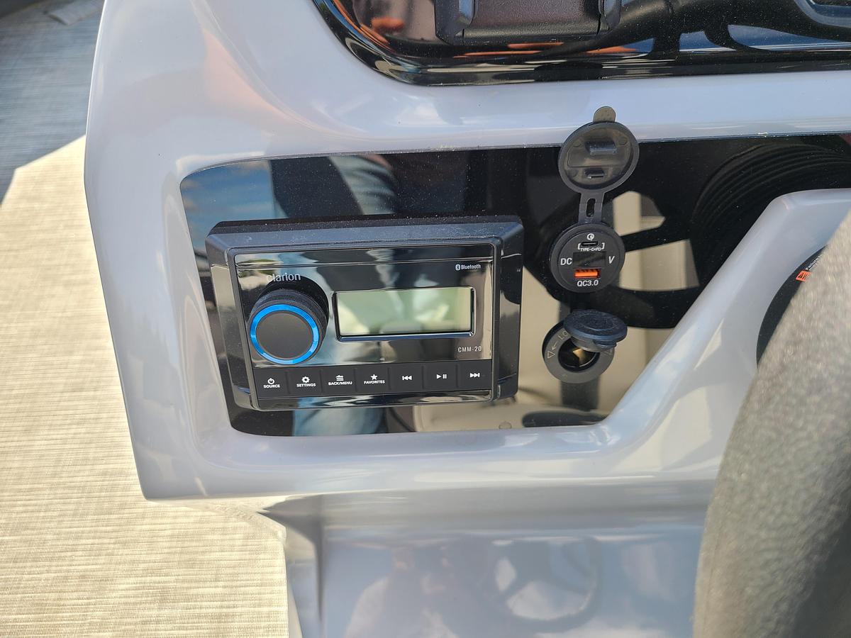 2026 Viaggio Lago V18C With A 60HP Suzuki Motor