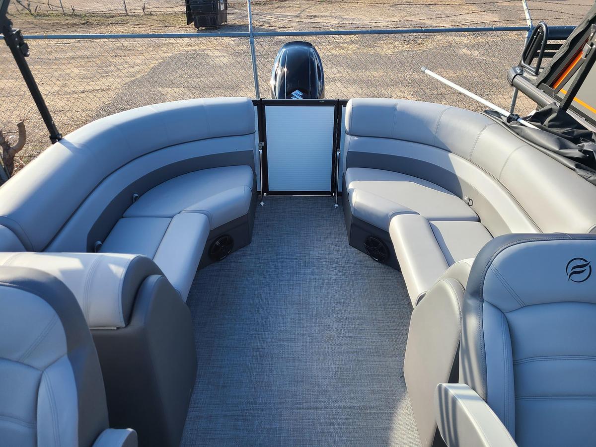 2026 Flagship Endurance E22CU Sportoon W/ Suzuki 200HP Motor **Demo Pontoon**