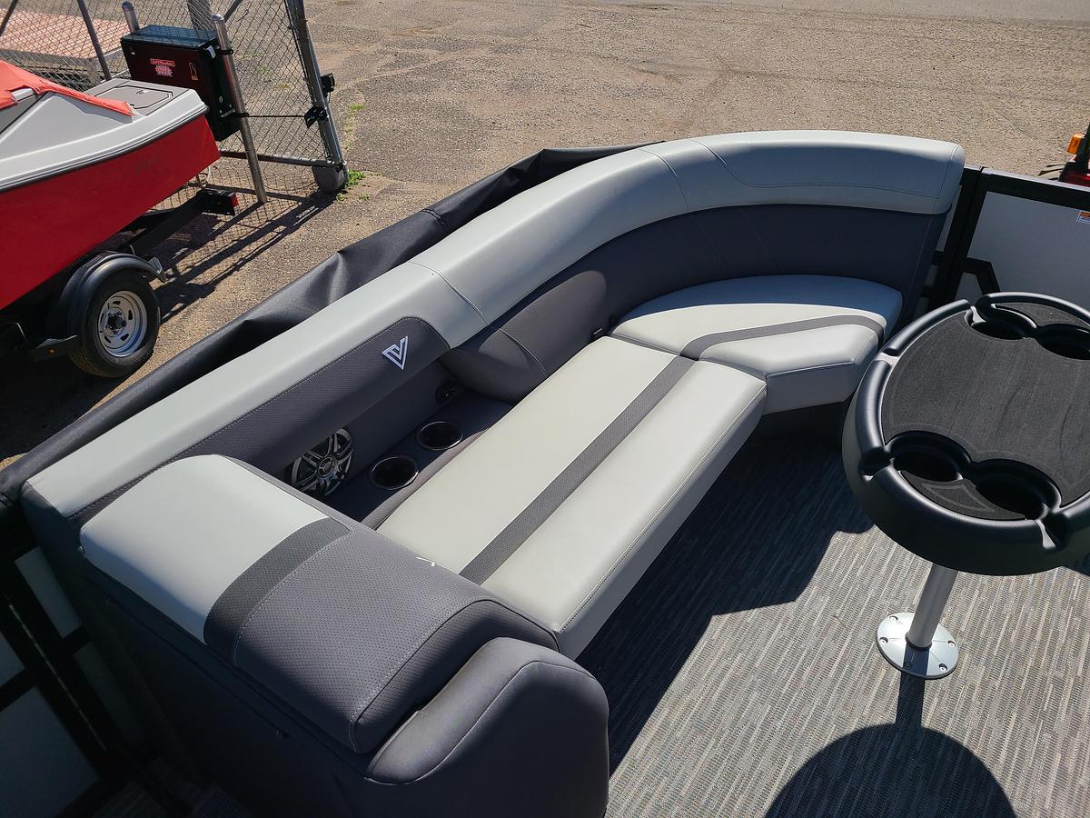 2026 Viaggio Lago X22D With A 115HP Suzuki Motor