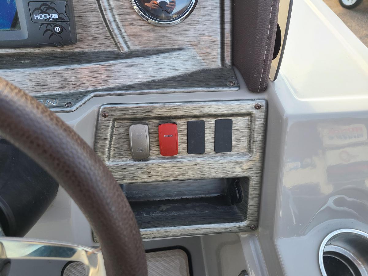 Used 2018 Premier 230 Sunsation RF With A 115HP Mercury Motor