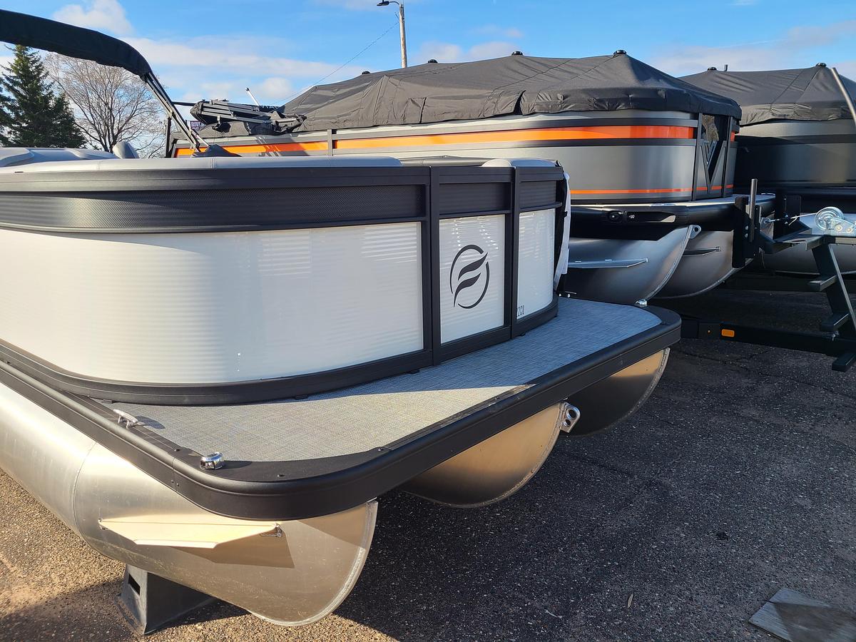 2026 Flagship Endurance E22CU Sportoon W/ Suzuki 200HP Motor **Demo Pontoon**