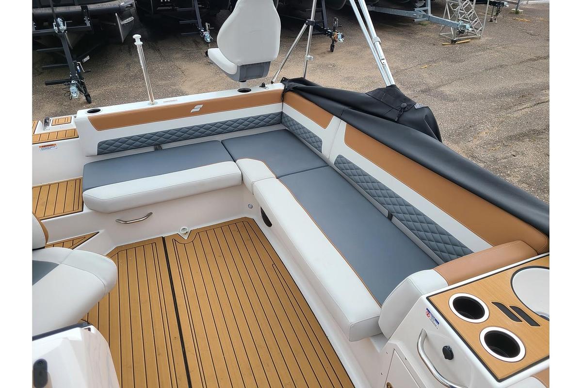 2025 Starcraft SVX 191 Deck Boat W/ A 150HP Suzuki & Trailer