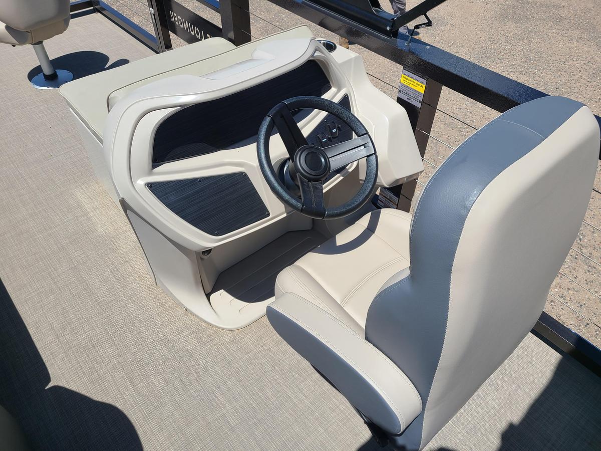 2026 Lake Lounger 16 Pro Fish With A 25HP Suzuki Motor