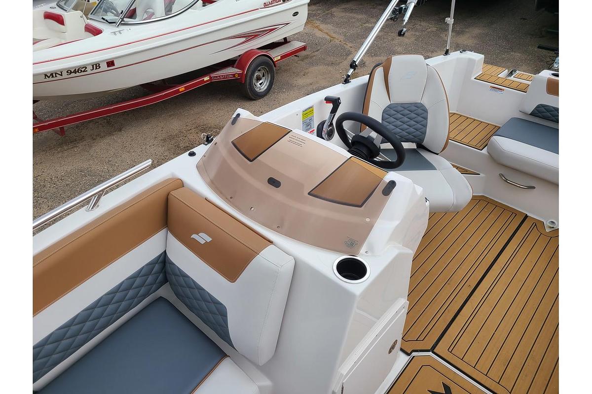 2025 Starcraft SVX 191 Deck Boat W/ A 150HP Suzuki & Trailer