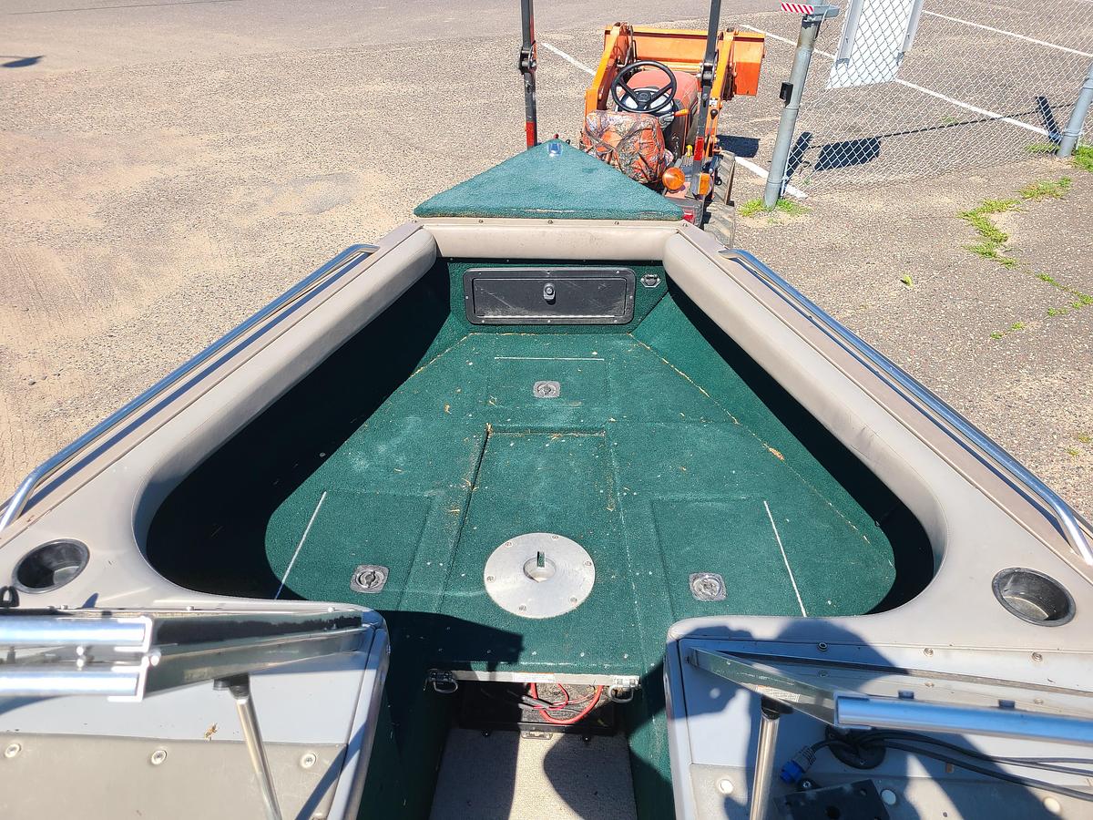 Used 1999 Lund 1950 Tyee