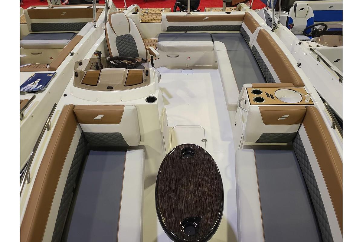 2026 Starcraft SVX 211 OB With A 200HP Suzuki Motor