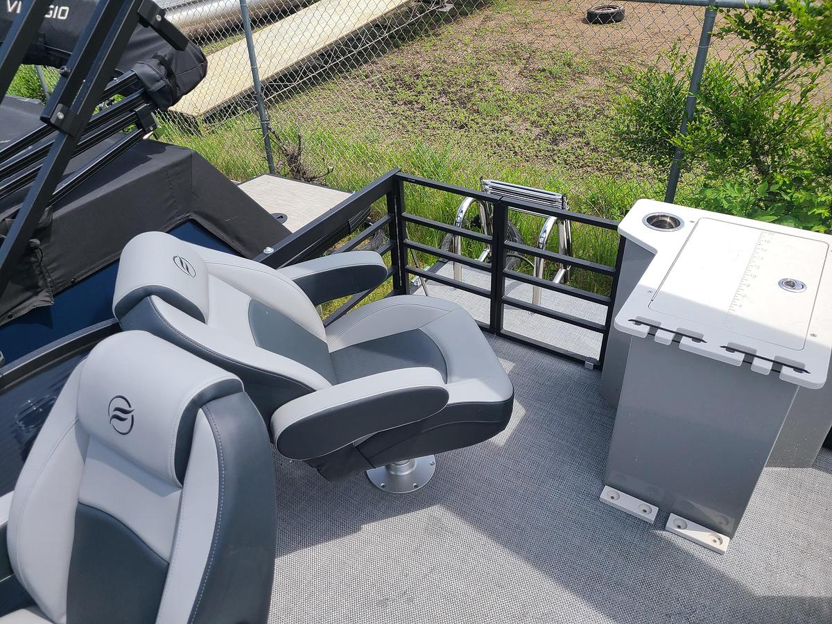 2026 Flagship Discover D22RF With A 115HP Suzuki Motor