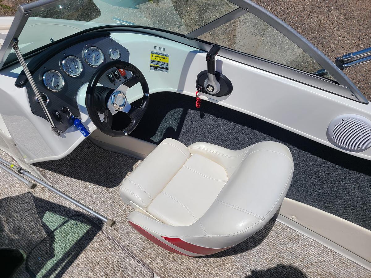 Used 2011 Rinker 186 Captiva
