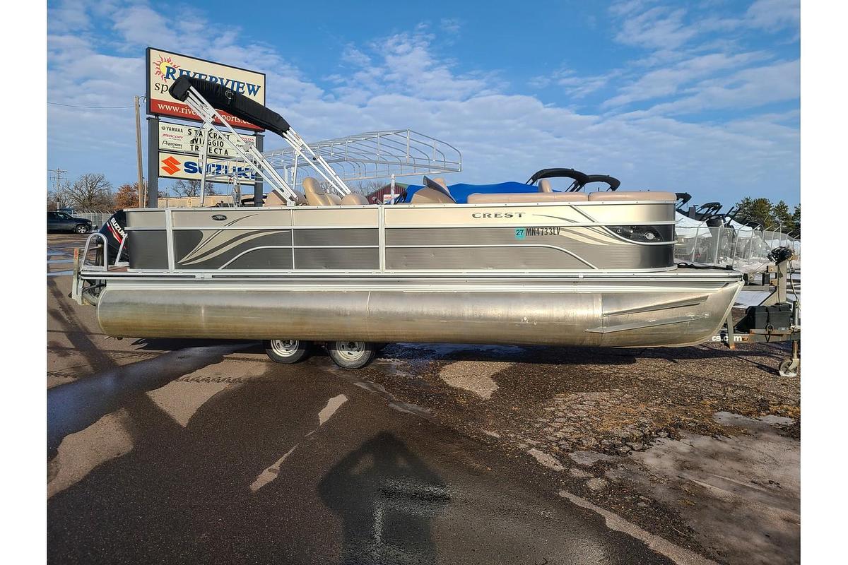 Used 2013 Crest 230SLR